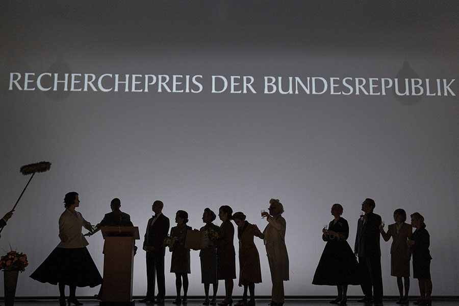 EINBRUCH MEHRERER DUNKELHEITEN Staatstheater Kassel